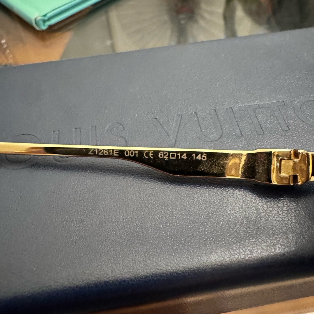 Louis Vuitton monogram sunglasses - Picture 6 of 7